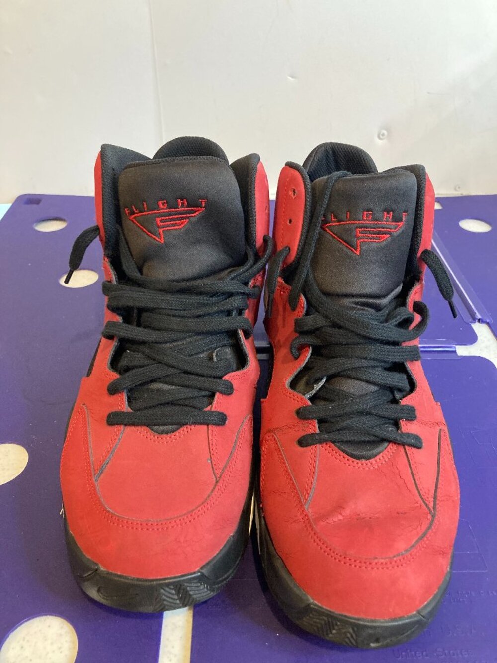 NIKE MENS AIR FLIGHT SIZE 10